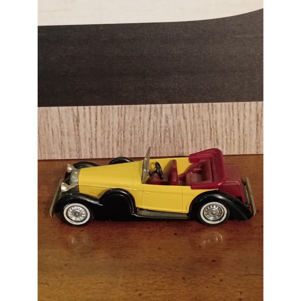 Matchbox Models of Yesteryear 1938 Lagonda Drophead Coupe Y-11 Yellow 1972